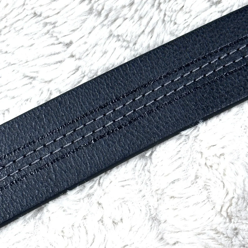 Alesbury Elegant Black Genuine Leather Belt  Brushed Metal Buckle 36 / 90. NWOT